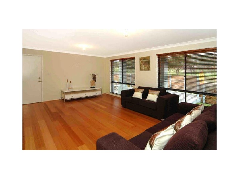 4 Gloucester Blvde, Port Kembla NSW 2505