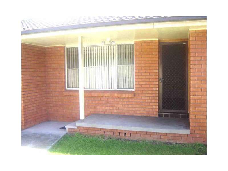 1/35 Chisholm Road, Lake Heights NSW 2502