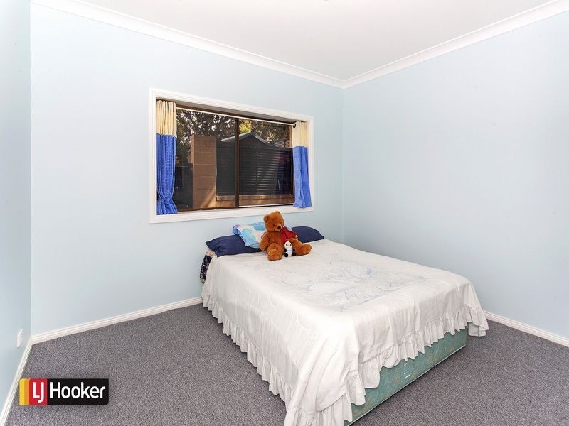 278 Northcliffe Drive, Lake Heights NSW 2502