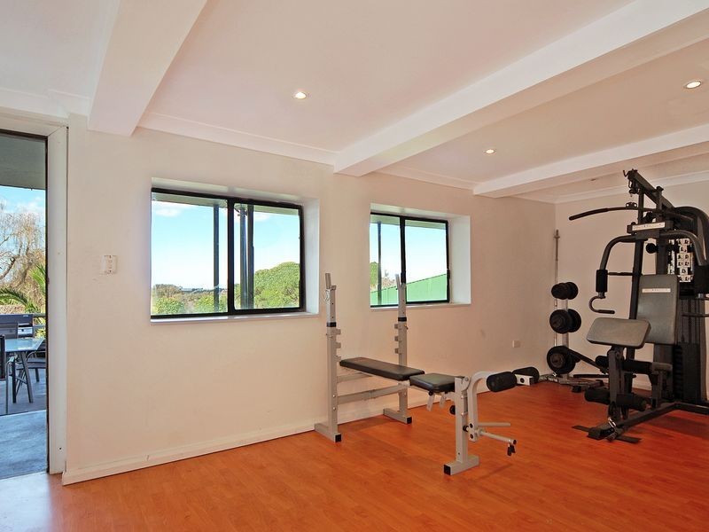 11 Canberra Road, Lake Heights NSW 2502