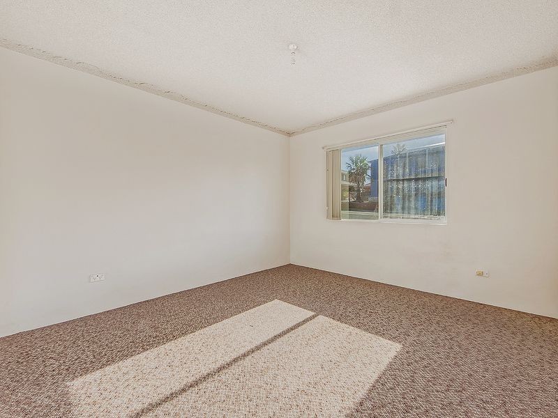 6/4 Surfside Drive, Port Kembla NSW 2505