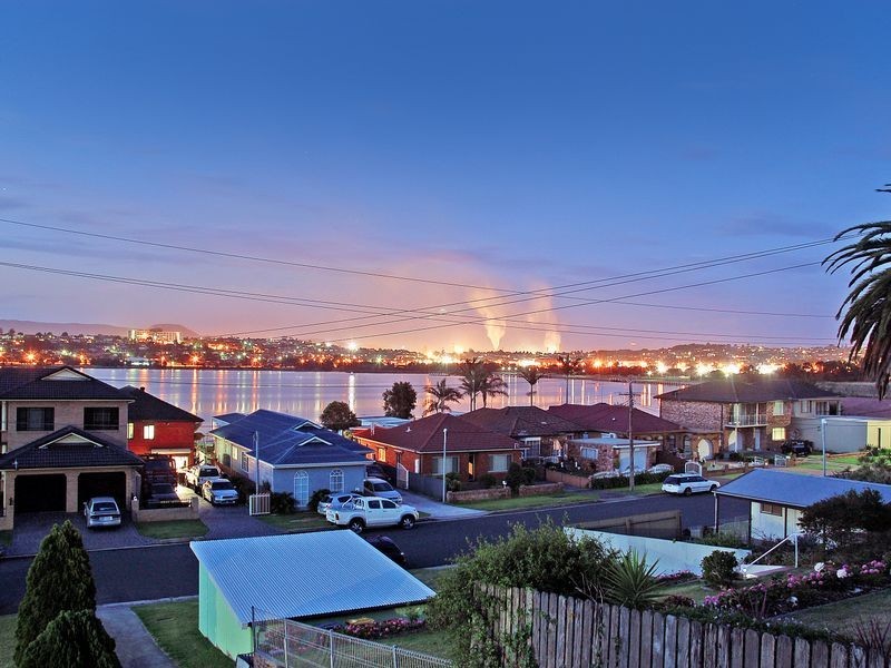 37 Lakeview Parade, Primbee NSW 2502