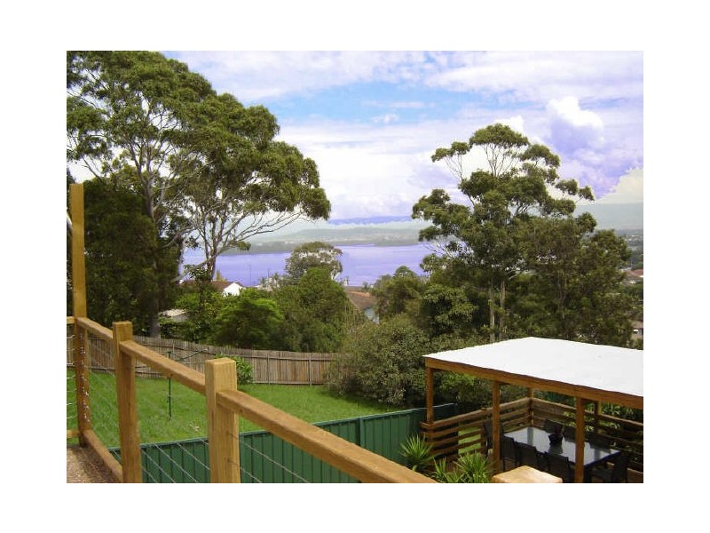 83 Hassan Street, Lake Heights NSW 2502