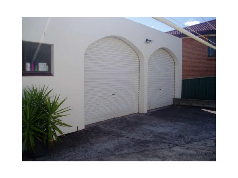 83 Hassan Street, Lake Heights NSW 2502