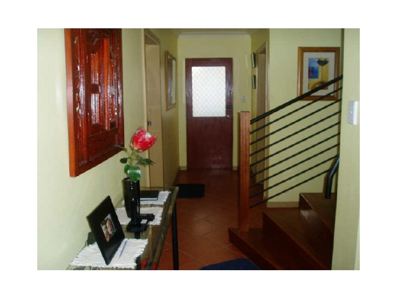 83 Hassan Street, Lake Heights NSW 2502