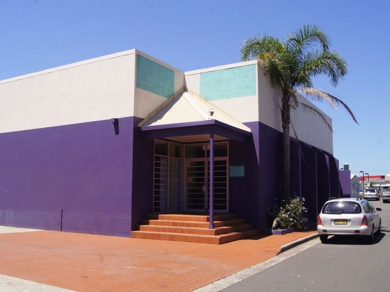 9 Nudjia Street, Unanderra NSW 2526