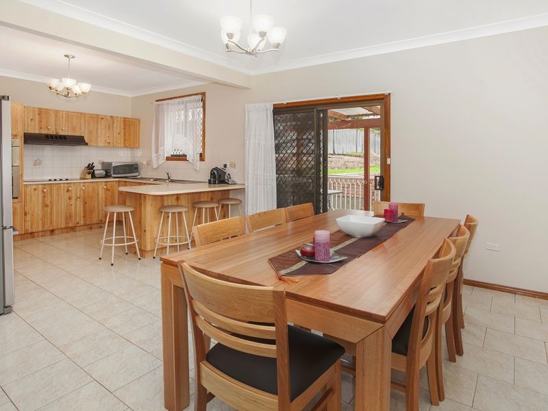 4 Whimbrel Ave, Berkeley NSW 2506