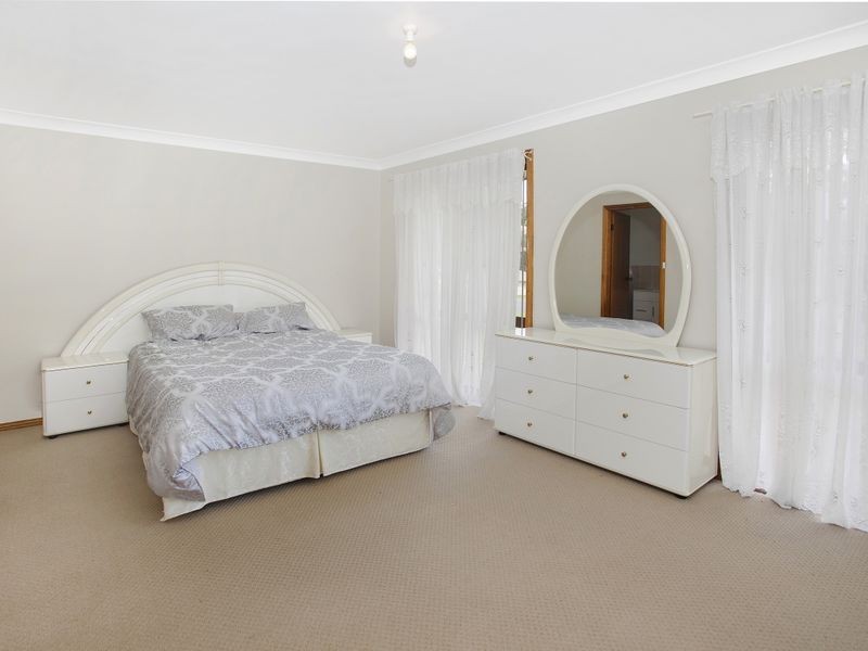 4 Whimbrel Ave, Berkeley NSW 2506