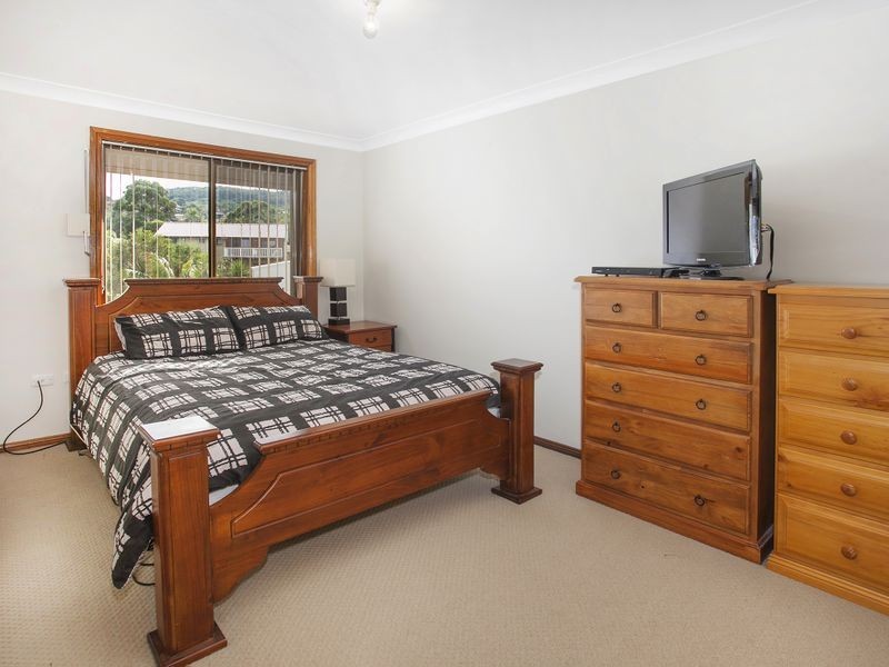 4 Whimbrel Ave, Berkeley NSW 2506