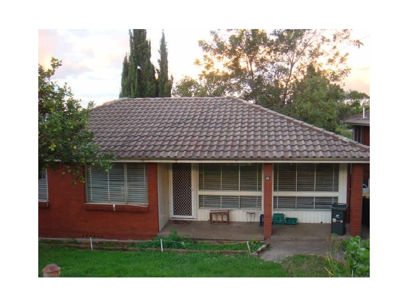 41 Lake Avenue, Cringila NSW 2502