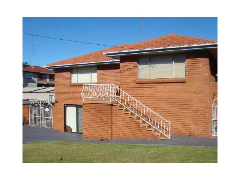 1 Anna Avenue, Lake Heights NSW 2502