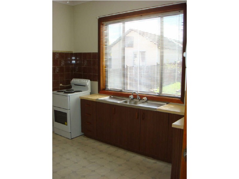 12 Montieth Street, Cringila NSW 2502