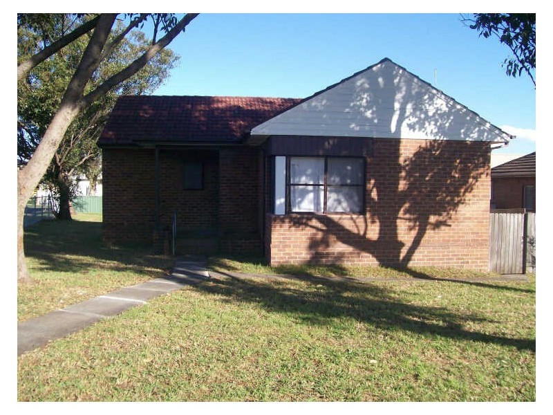 7 Montgomery Street, Warrawong NSW 2502