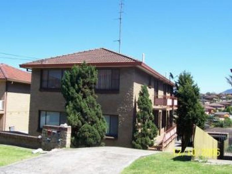 4/16 Hurry Crescent, Warrawong NSW 2502
