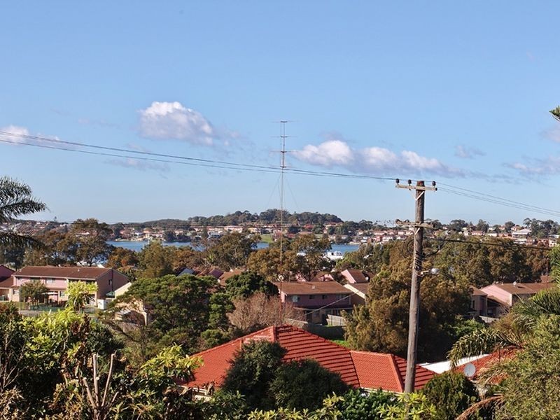 58 Denise Street, Lake Heights NSW 2502