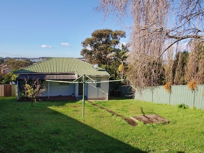 58 Denise Street, Lake Heights NSW 2502