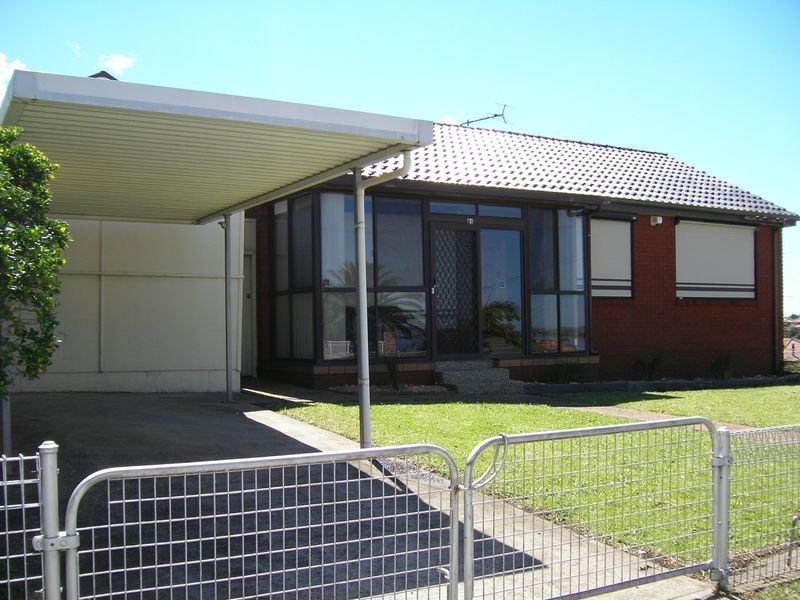 21 Buena Vista Avenue, Lake Heights NSW 2502