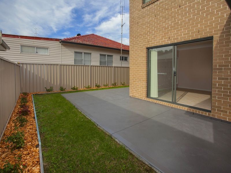 106 Addison Avenue, Lake Illawarra NSW 2528