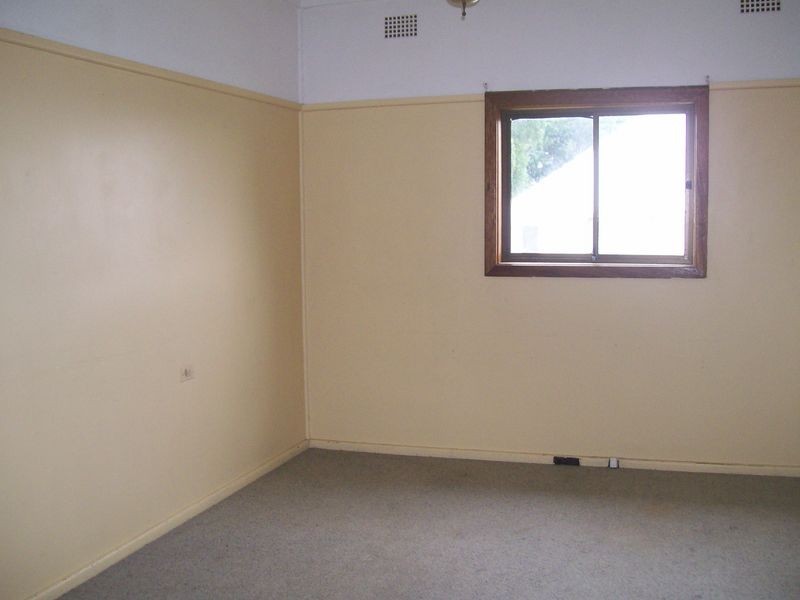 10 Cardiff Street, Berkeley NSW 2506