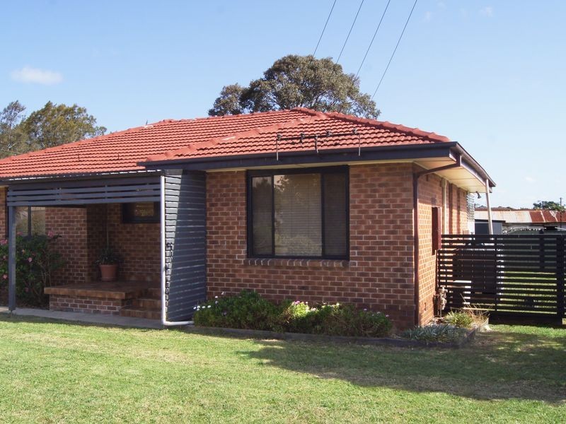 2 Venn Street, Berkeley NSW 2506
