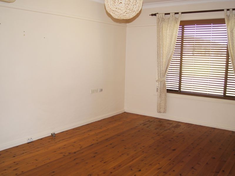 2 Venn Street, Berkeley NSW 2506