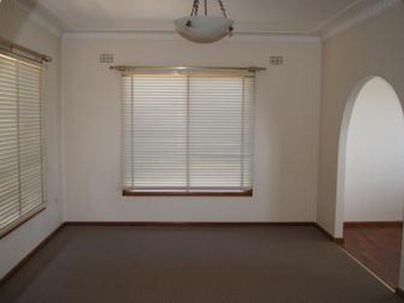 140 Lakeview Parade, Primbee NSW 2502