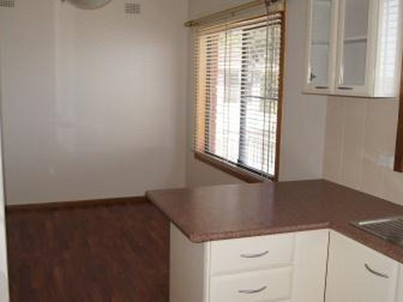 140 Lakeview Parade, Primbee NSW 2502