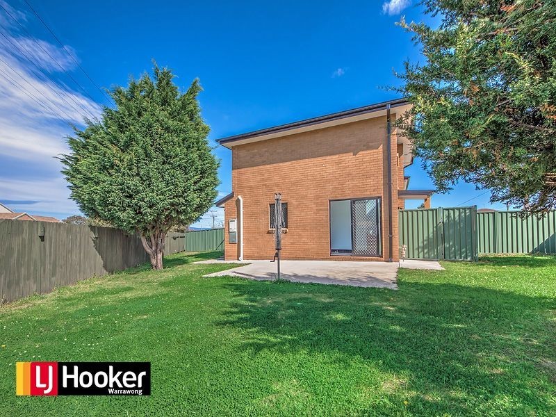 2C Hoskins Avenue, Warrawong NSW 2502