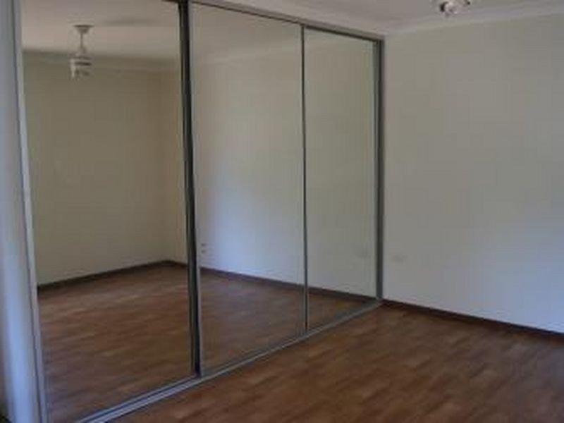 2 Minnegang Street, Warrawong NSW 2502
