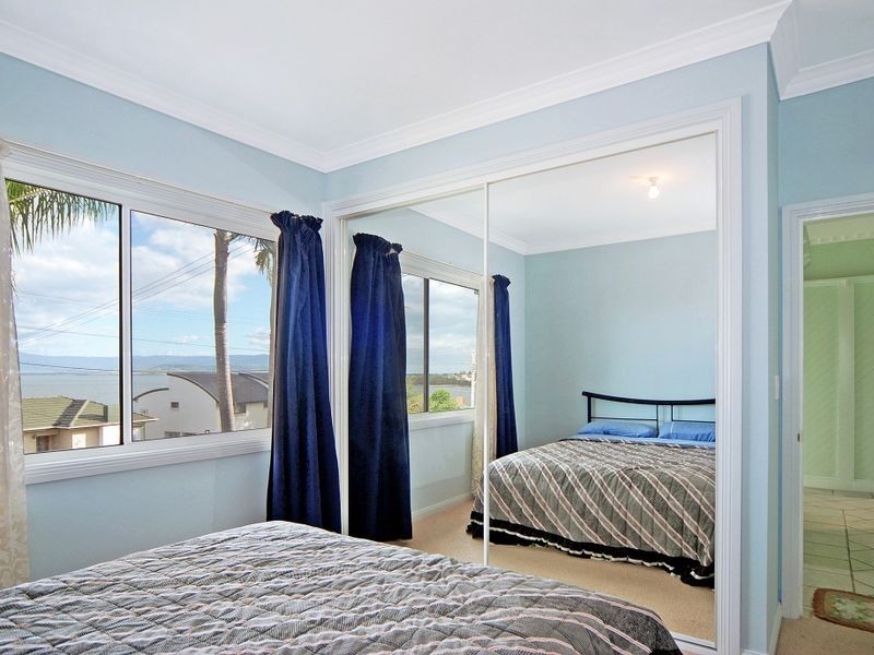 278 Northcliffe Drive, Lake Heights NSW 2502