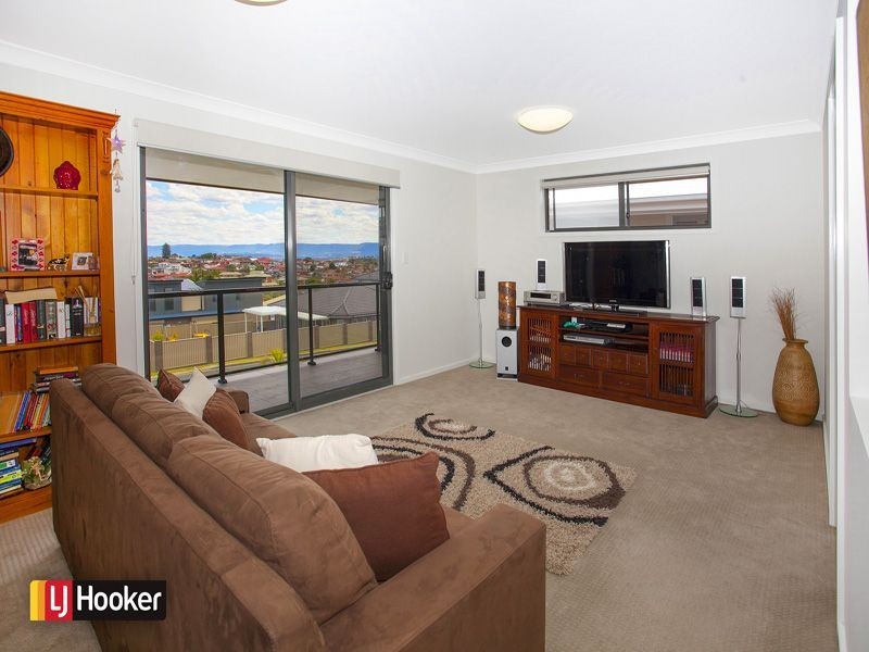 22 Anzac Way, Port Kembla NSW 2505
