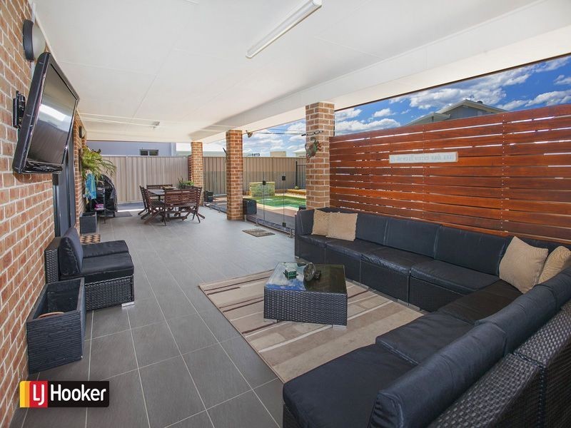 22 Anzac Way, Port Kembla NSW 2505