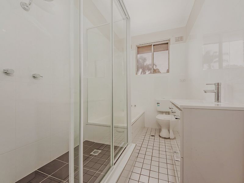 1/61 Mirrabooka Road, Lake Heights NSW 2502