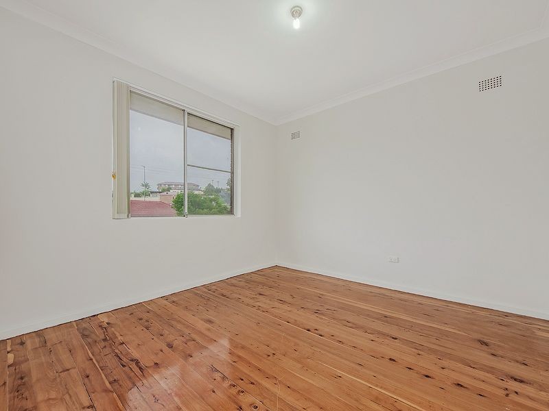 1/61 Mirrabooka Road, Lake Heights NSW 2502