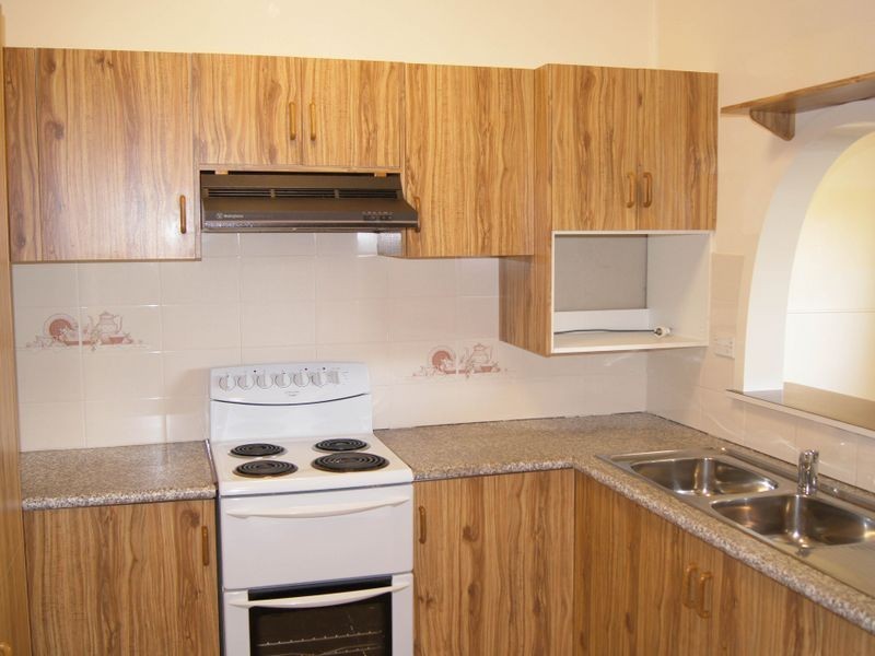 6 Trevor Avenue, Lake Heights NSW 2502