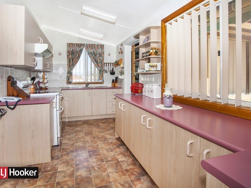81 Third Avenue, Port Kembla NSW 2505
