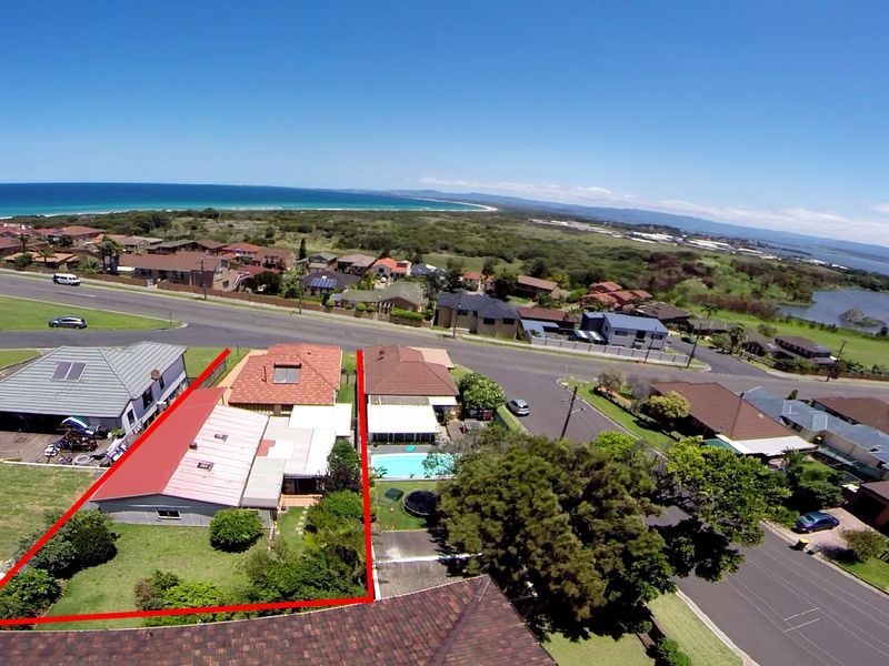 81 Third Avenue, Port Kembla NSW 2505