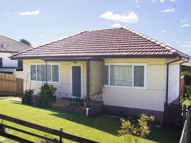 10 Holman Street, Port Kembla NSW 2505