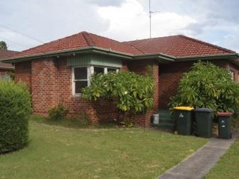 11 Montgomery Street, Warrawong NSW 2502