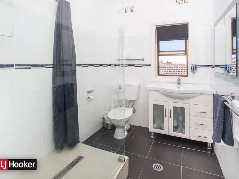 10 Wilma Avenue, Warrawong NSW 2502