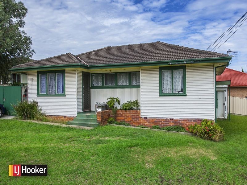 193 Northcliffe Drive, Berkeley NSW 2506