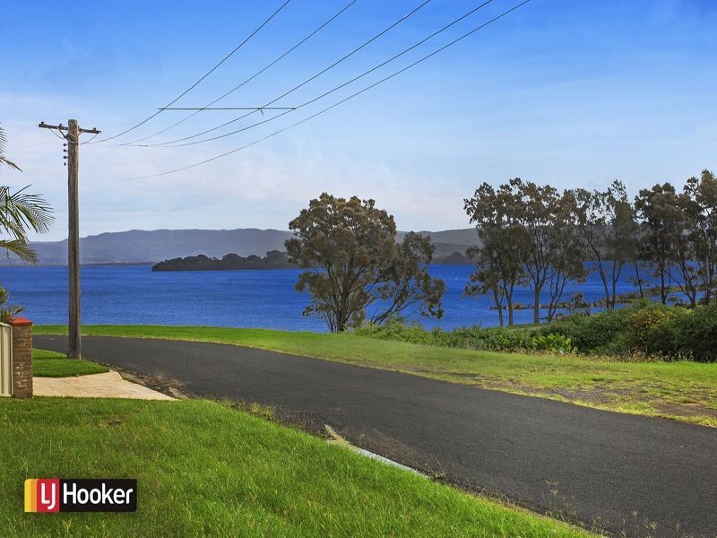 193 Northcliffe Drive, Berkeley NSW 2506