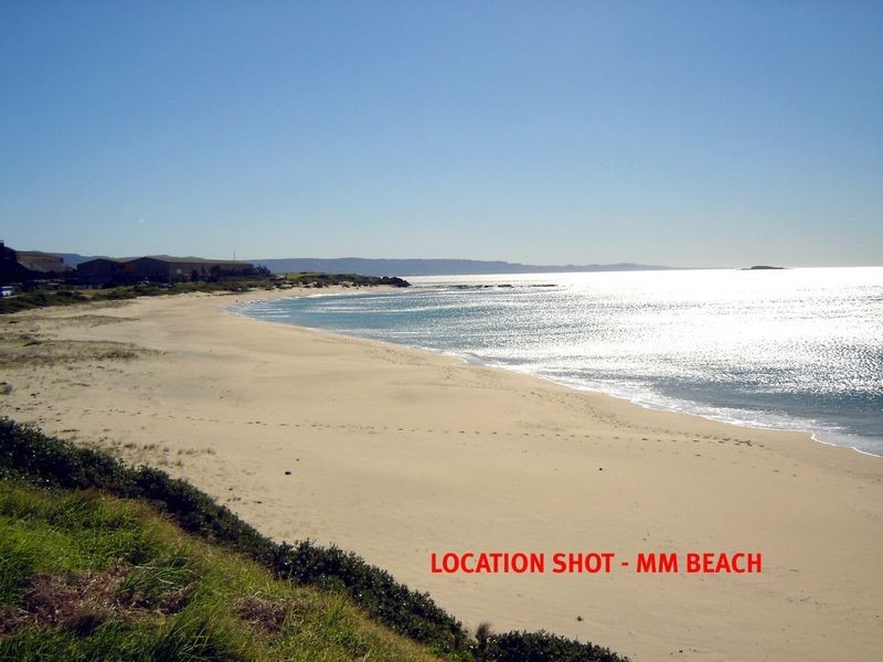 1/4 Surfside Drive, Port Kembla NSW 2505