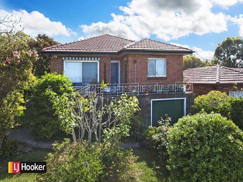 38 Grandview Parade, Lake Heights NSW 2502