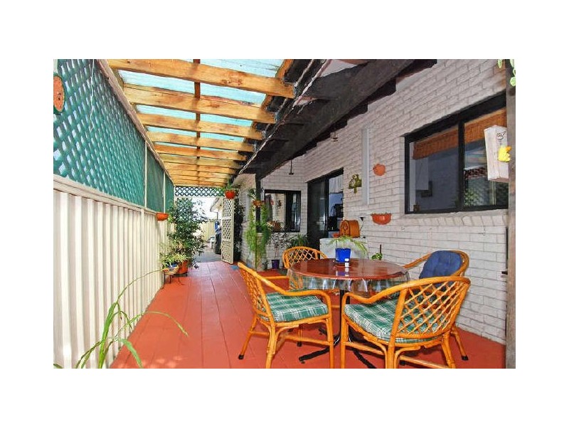 1/12 Hoskins Avenue, Warrawong NSW 2502