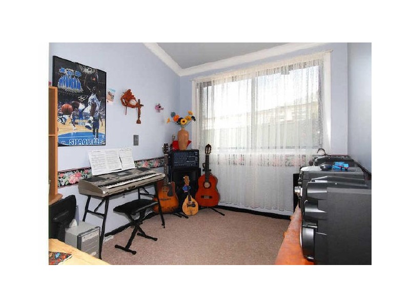 1/12 Hoskins Avenue, Warrawong NSW 2502