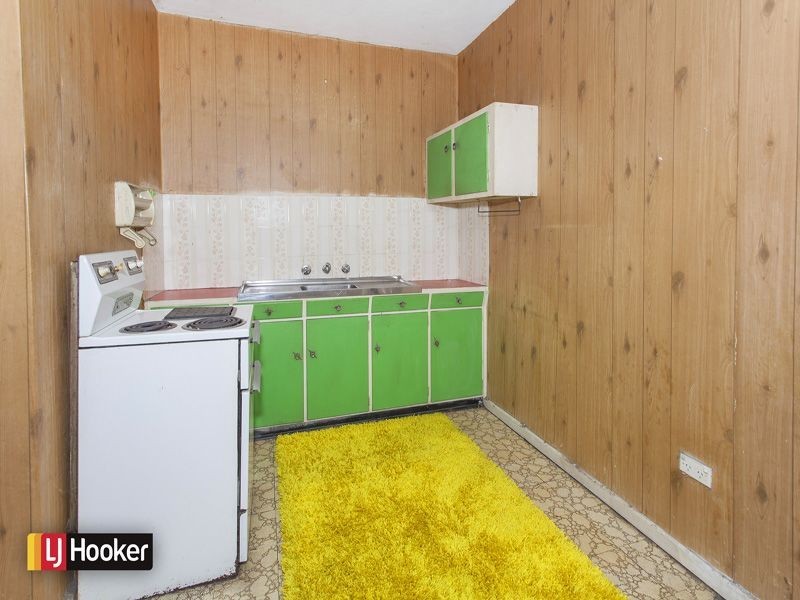 46 Weringa Avenue, Lake Heights NSW 2502