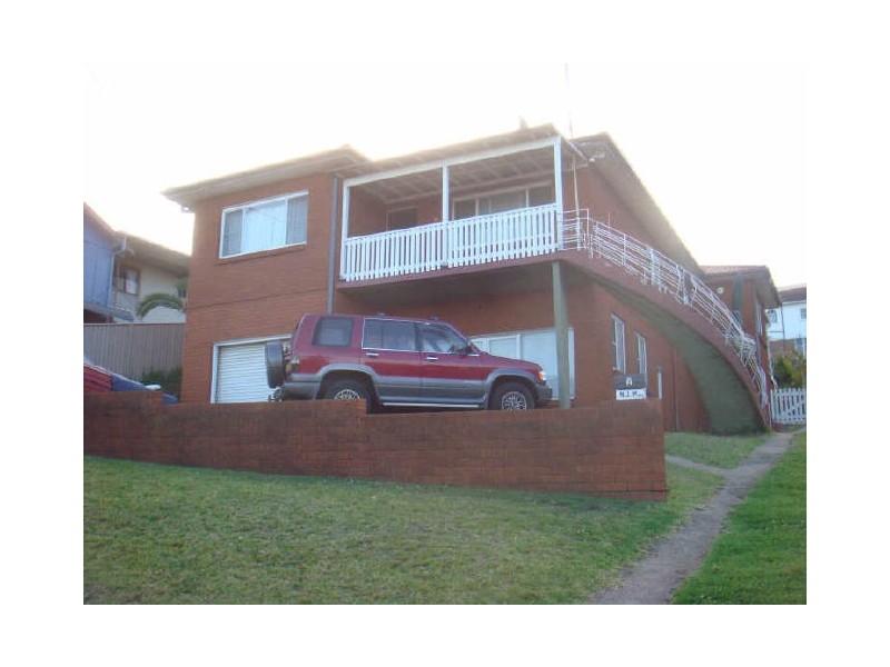 1/68 First Avenue North, Warrawong NSW 2502