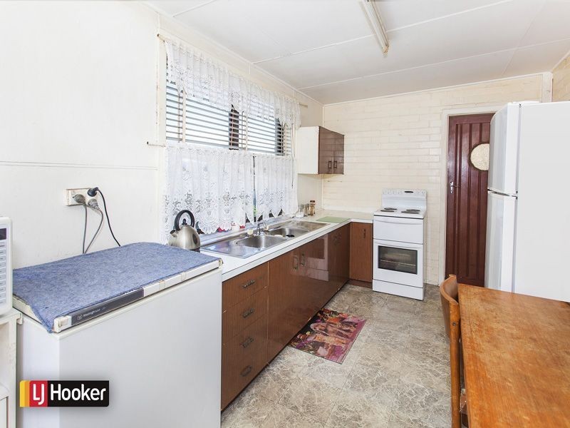 12 Blaxland Avenue, Warrawong NSW 2502