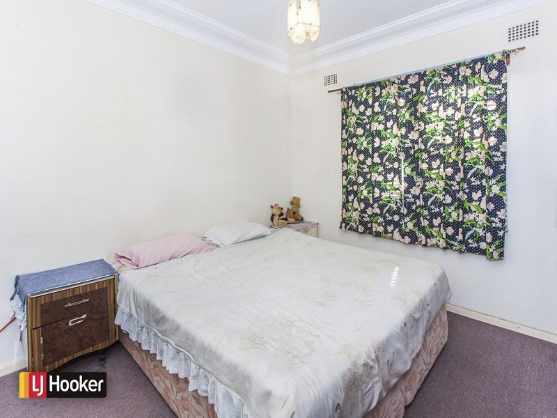 12 Blaxland Avenue, Warrawong NSW 2502